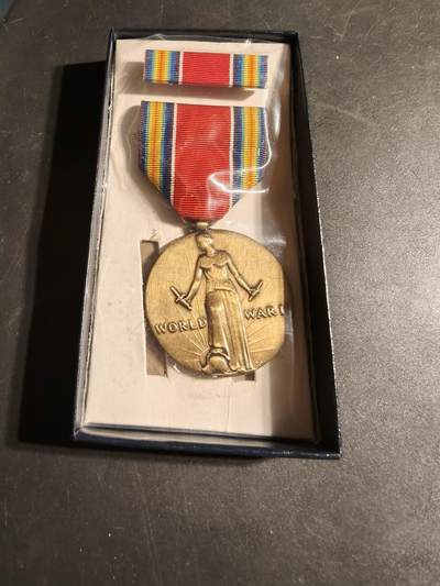 老王徽章第170期 - 美国二战胜利奖章   原盒带略未拆封