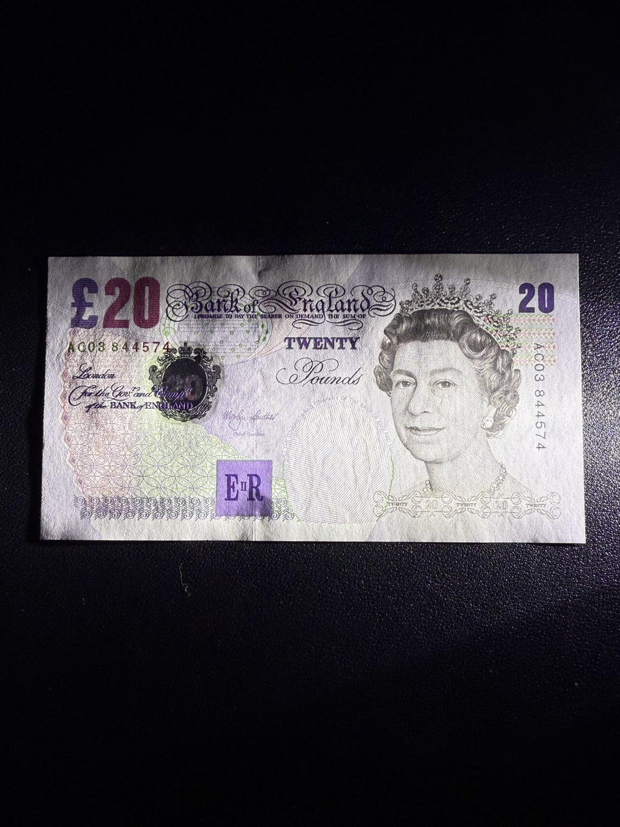 第14期 库存低价起拍 英国e序再版20镑 全新unc