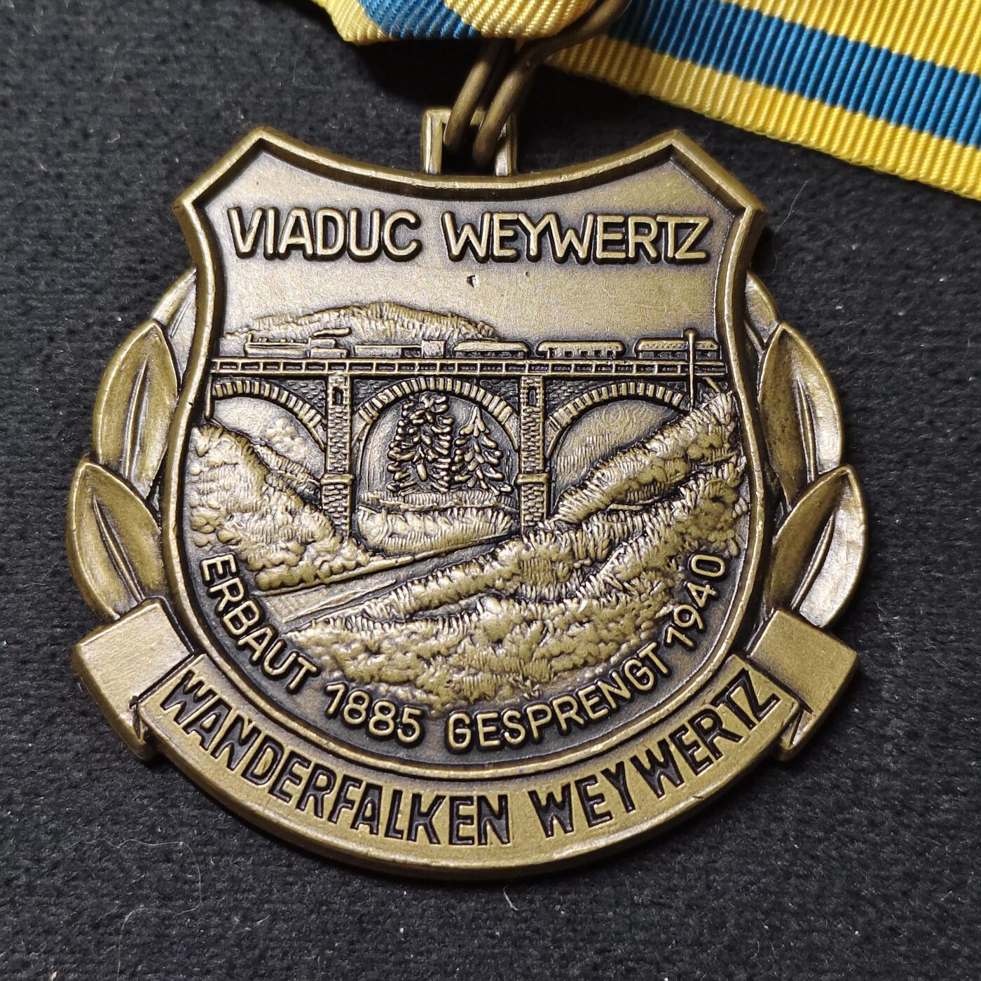 【全场包邮】纯粹捡漏拍486场（免费代拍第23场） 【勋章】比利时韦维尔茨“游隼”徒步协会1981年纪念勋章