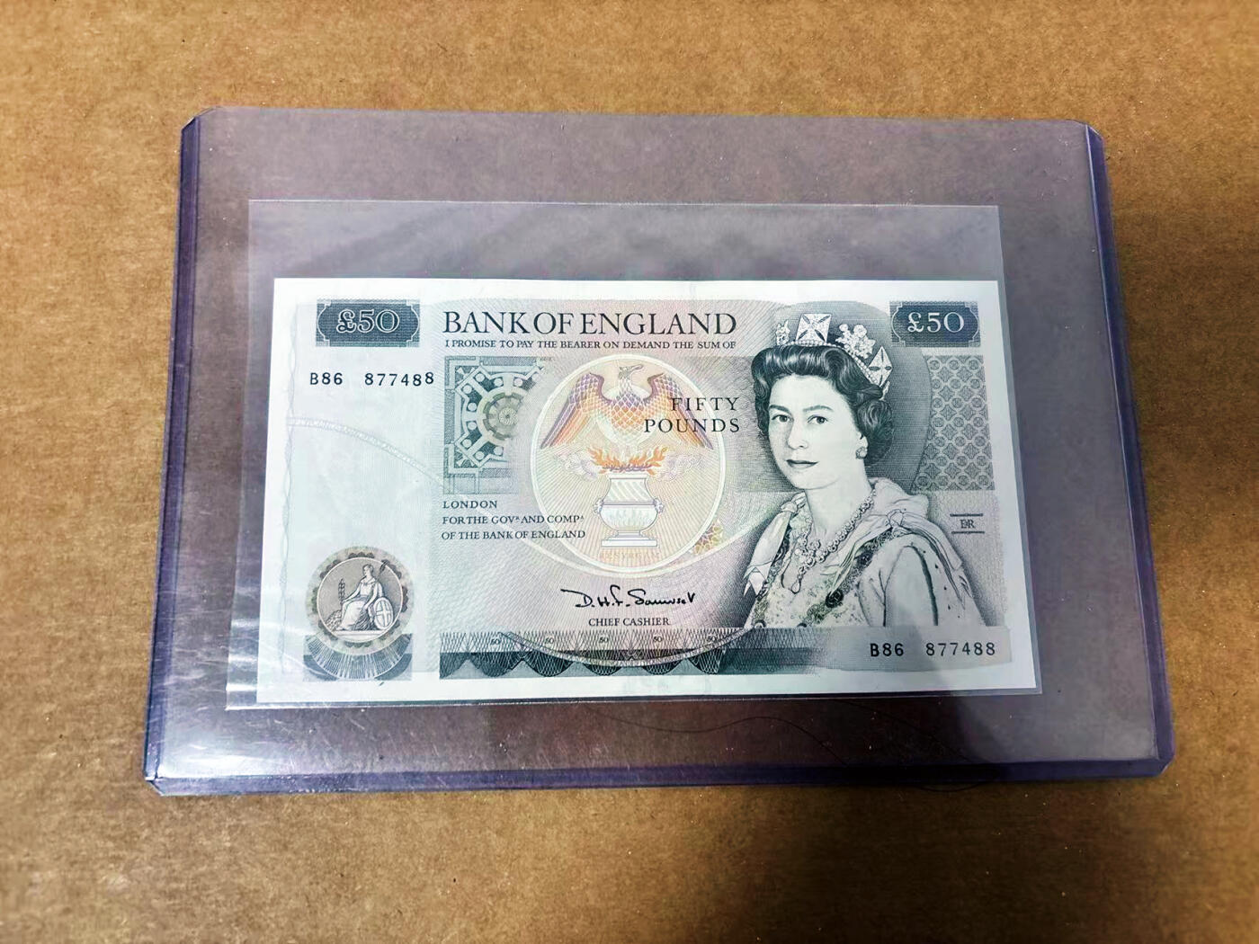 【Blue Auction】世界纸币精拍第764期——18级TOP拍卖/信誉/品质/专业/高效💫 【a版首签88尾 左边最后一个8有一些小位移】英国 D序列 1981-93年50镑 UNC- 