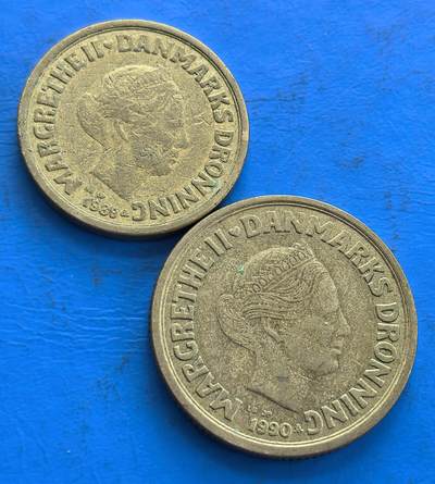 外国优质老铜币高银银币，周六九点倒数截拍，满百包邮，持续收拍 - 高面值丹麦玛格丽特二世10克朗、20克朗2枚，是丹麦现代流通币中高面值（20 克朗）的早期代表 ，见证玛格丽特二世统治时期（1972–2024）的货币体系变迁。