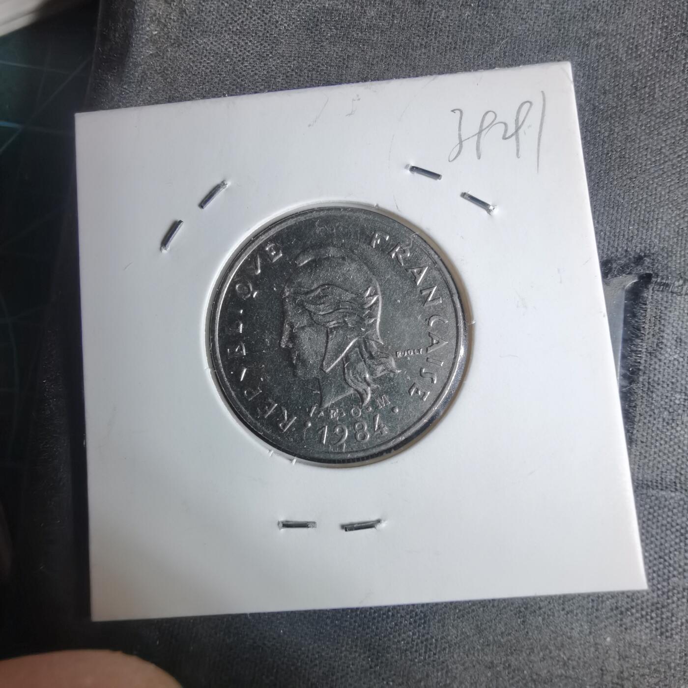 沼泽如烟--第939场 法属波利尼西亚1984年10法郎