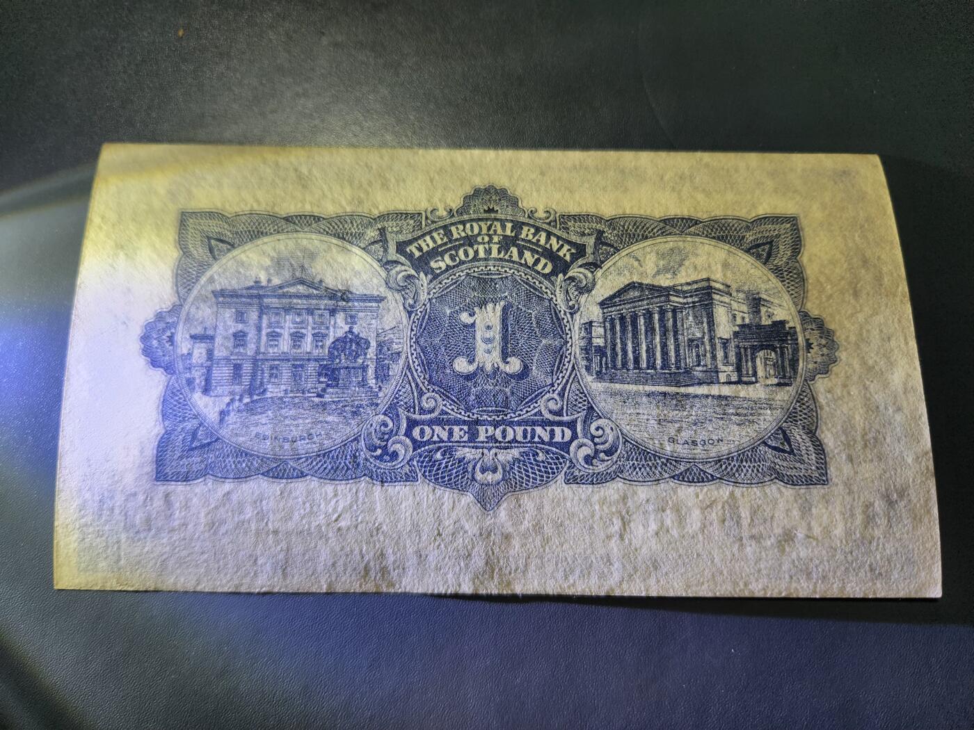 12月17号晚上8点 外国纸币自动截拍第73场 苏格兰1944年1镑 近新极美品