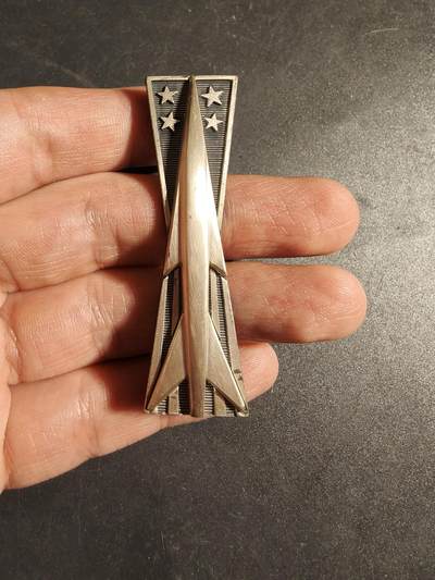 老王徽章第170期 - 美国导弹操作手技能章    2.5英寸   925银    18g      先锋厂