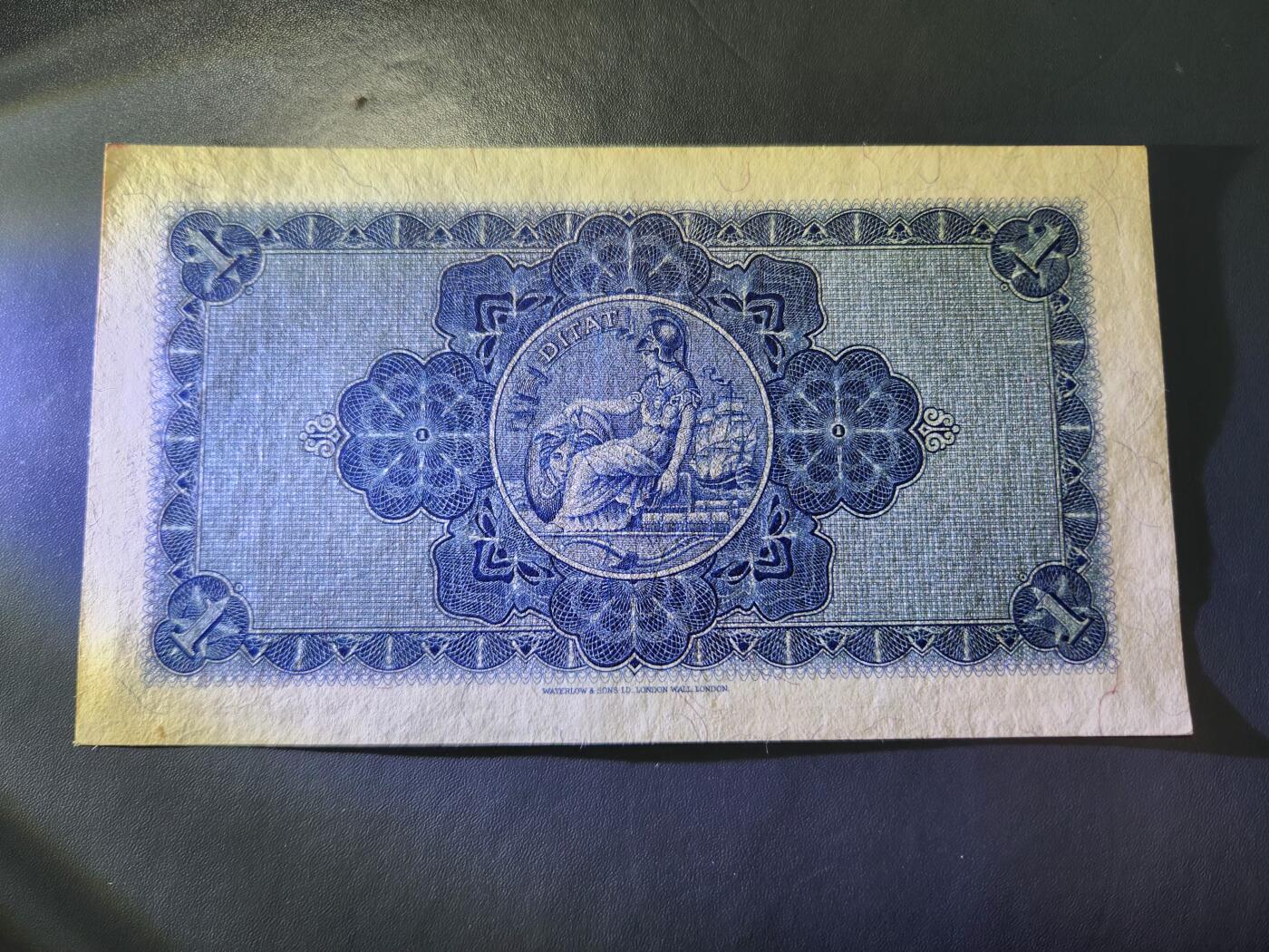 12月17号晚上8点 外国纸币自动截拍第73场 苏格兰1957年1镑 几乎全新