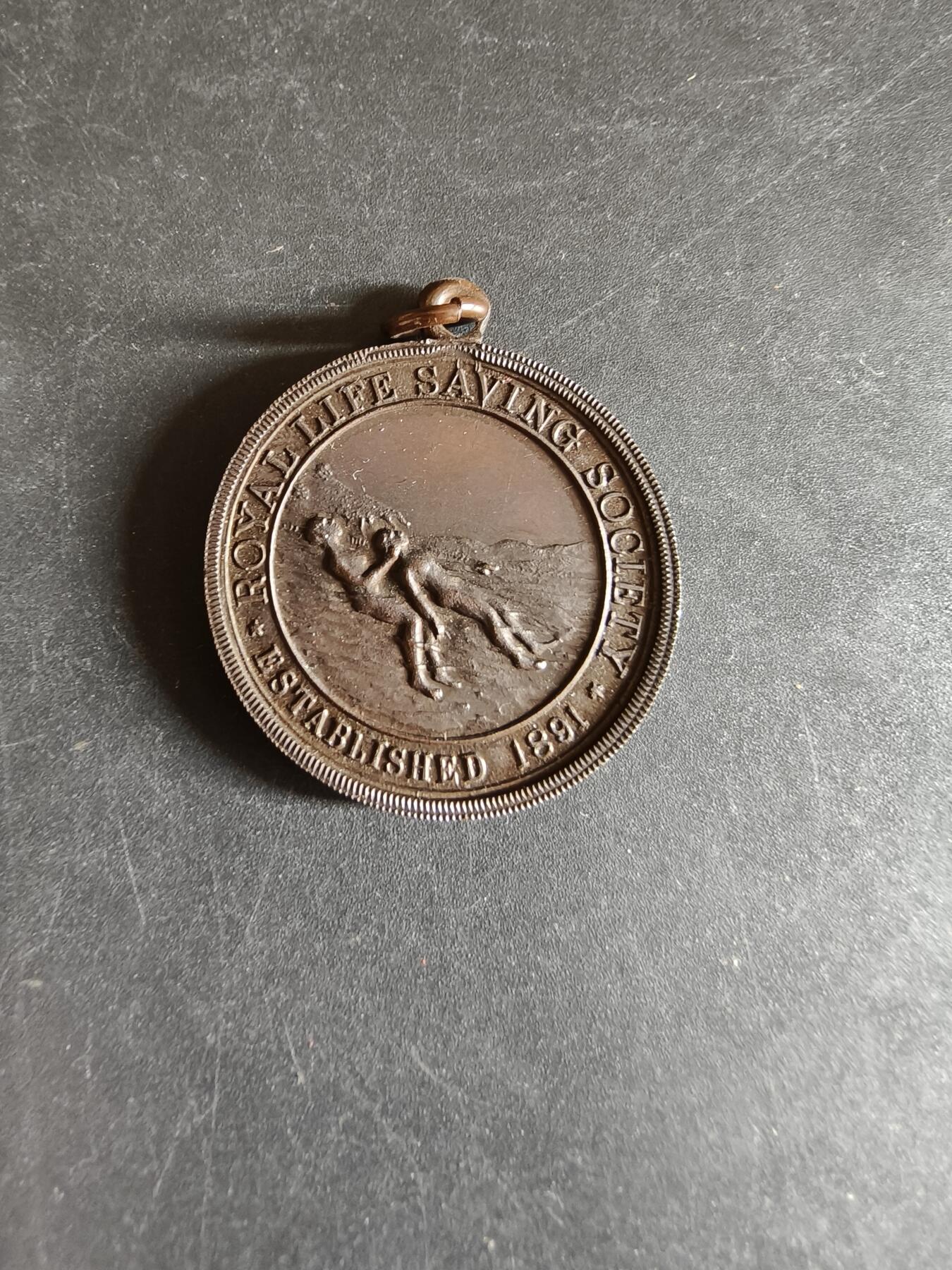 老王徽章第170期 英国铜级拯救生命协会奖章    1935年实发     原盒