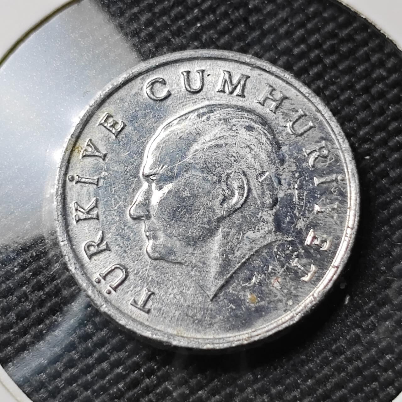 KK钱币收藏小铺 第382期  2月预留时间 周末发货  1984土耳其1里拉