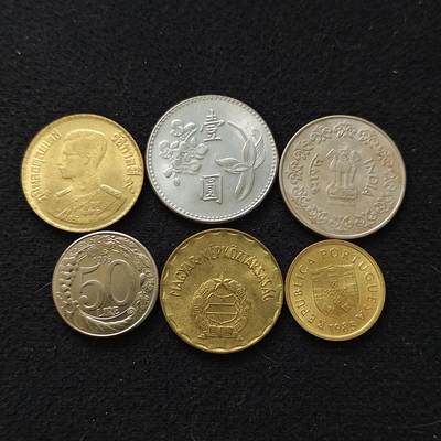 【全场包邮】纯粹捡漏拍486场（免费代拍第23场） - 世界各国各年份散币6枚一组-印度+匈牙利+台湾+意大利等