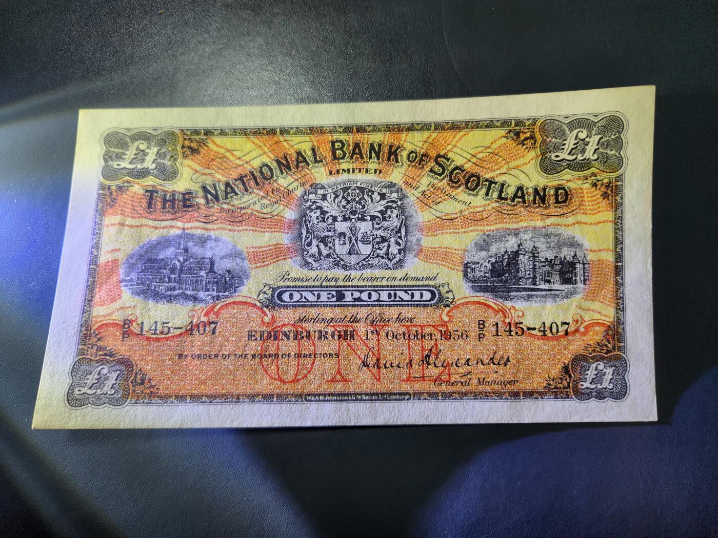 12月17号晚上8点 外国纸币自动截拍第73场 苏格兰1956年1镑 几乎全新