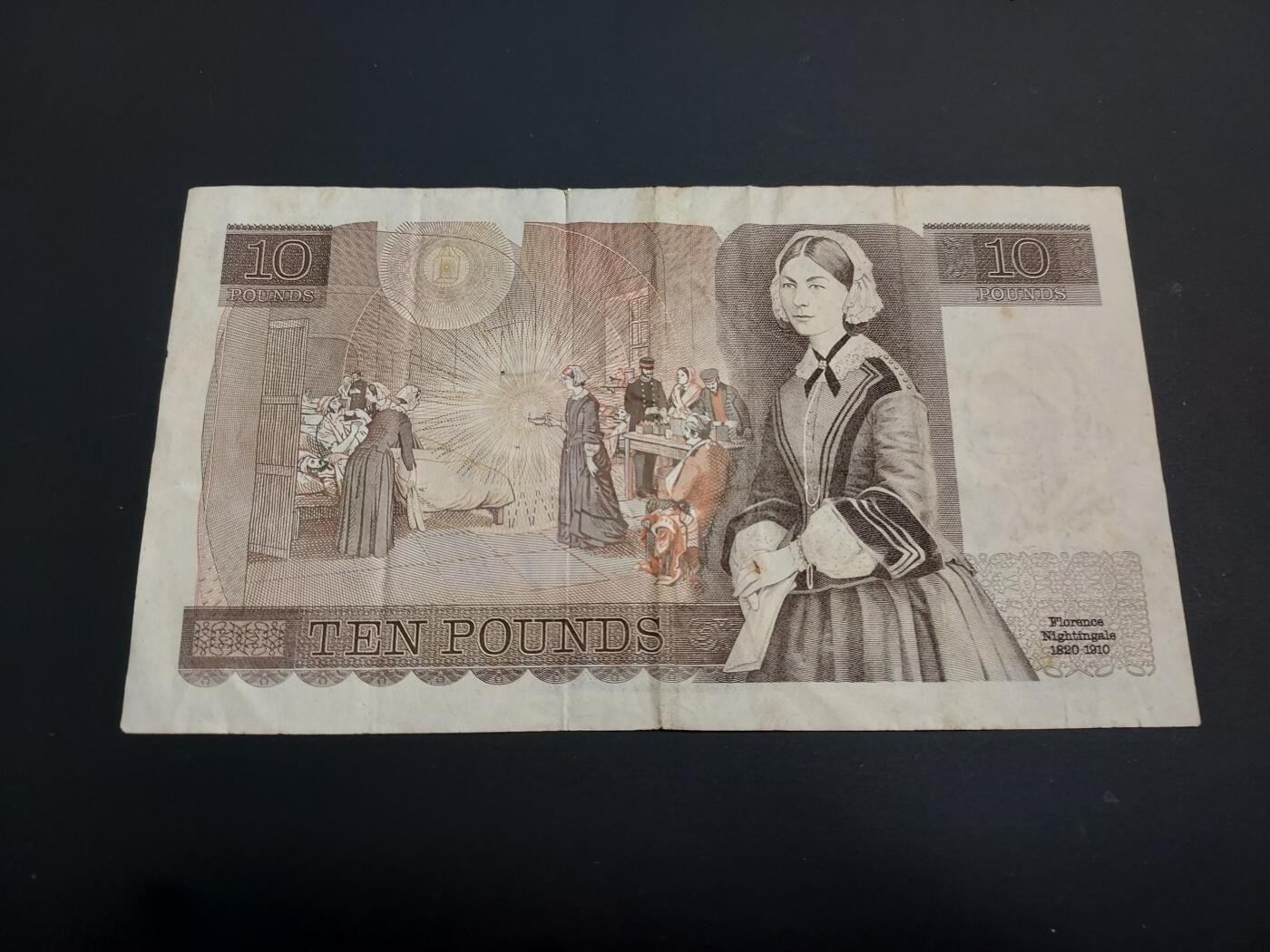 博彦收藏    12月22日 8点 钱币专场 全场包邮 英国女皇旧版10镑 流通品