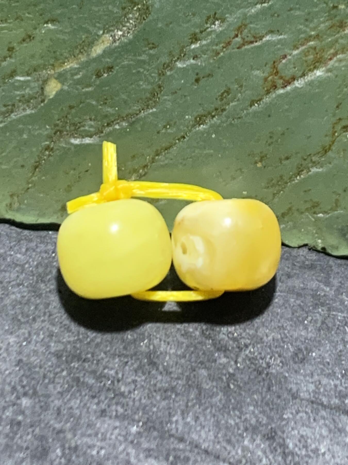 天然俄料原矿蜜蜡小尺寸老形桶珠腰珠两颗