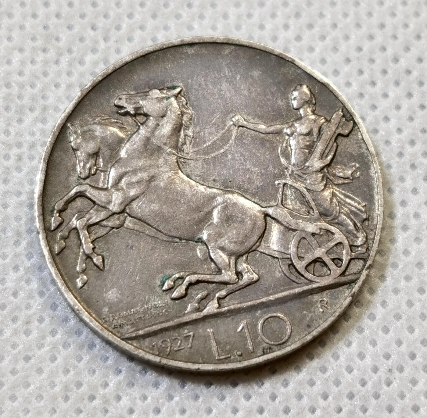 甄臻铺-世界币章拍卖（第44期）精品场拍品征集中，送拍享返佣金等优惠多多