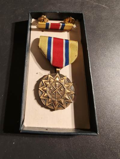 老王徽章第170期 - 美国陆军预备役成就奖章    原盒带略