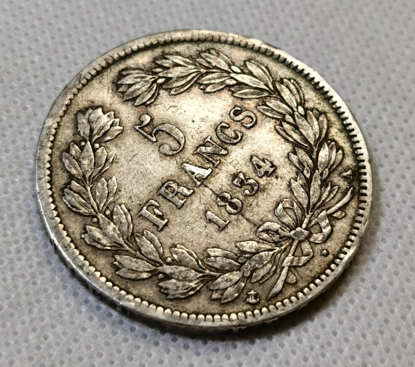 甄臻铺-世界币章拍卖（第44期）精品场拍品征集中，送拍享返佣金等优惠多多