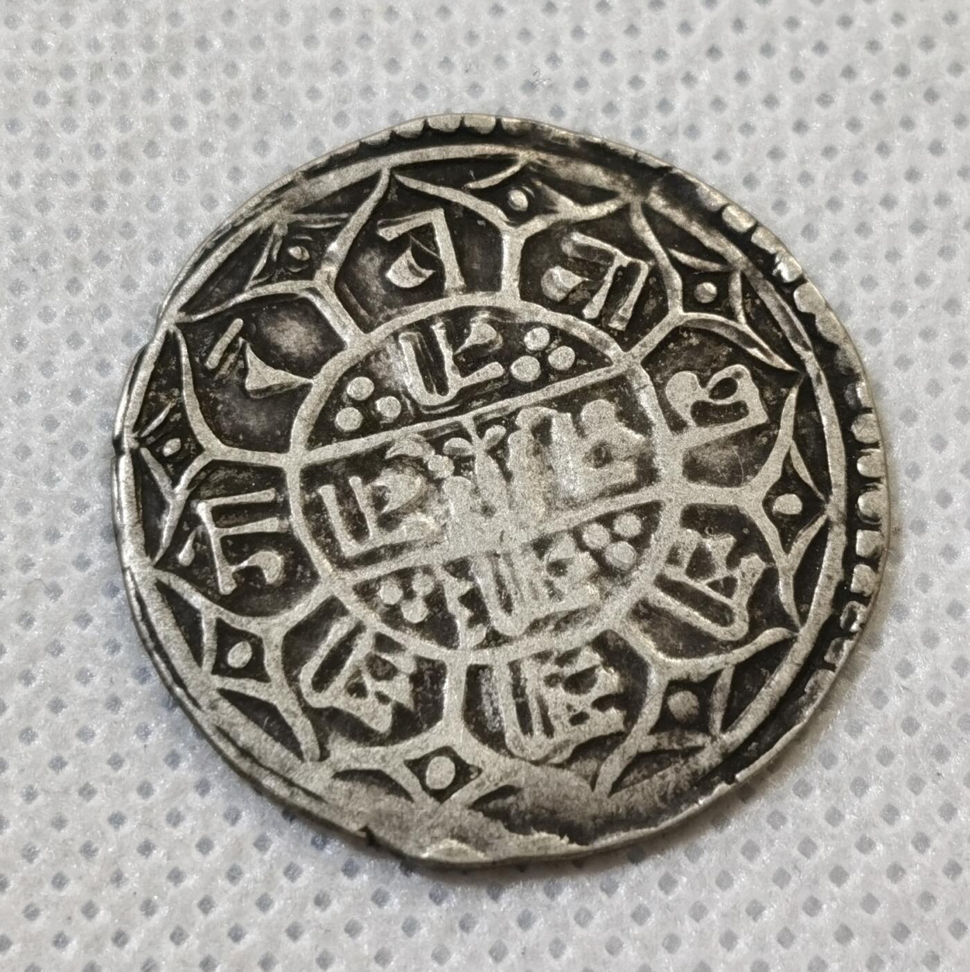 甄臻铺-世界币章拍卖（第44期）精品场拍品征集中，送拍享返佣金等优惠多多