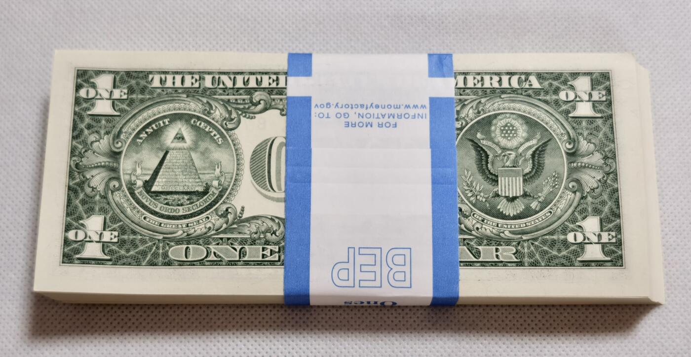 甄臻铺-世界币章拍卖（第44期）精品场拍品征集中，送拍享返佣金等优惠多多 2017年美国1美元 全新原封整刀100张连号 四角尖尖 尾号含777、788、799 保值增值 投资收藏佳品