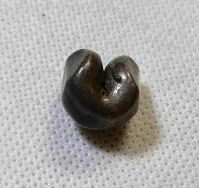 甄臻铺-世界币章拍卖（第44期）精品场拍品征集中，送拍享返佣金等优惠多多 泰国拉玛三世四世1泰铢屁股银 银锭 15.2克，细节见图