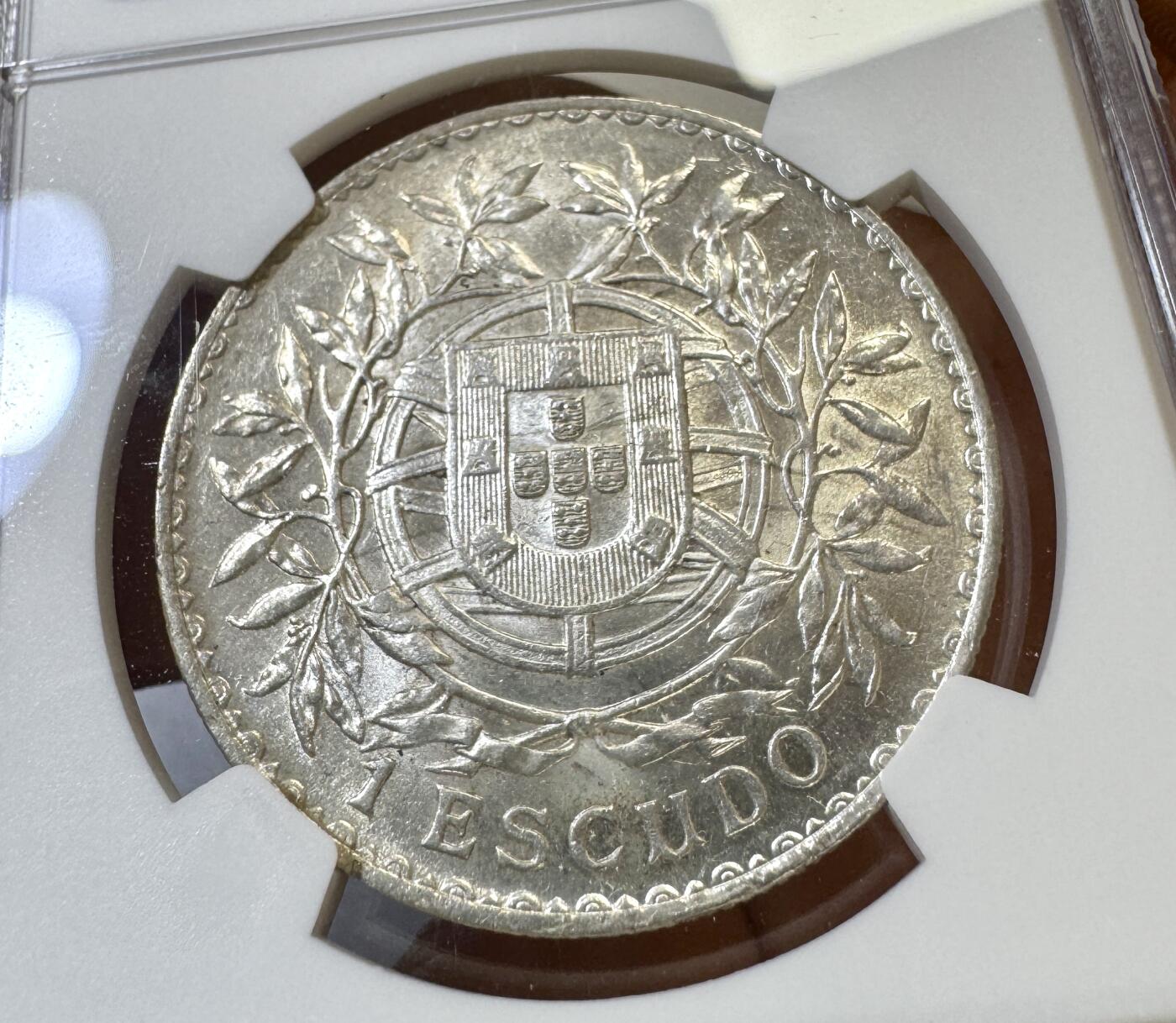 甄臻铺-世界币章拍卖（第44期）精品场拍品征集中，送拍享返佣金等优惠多多