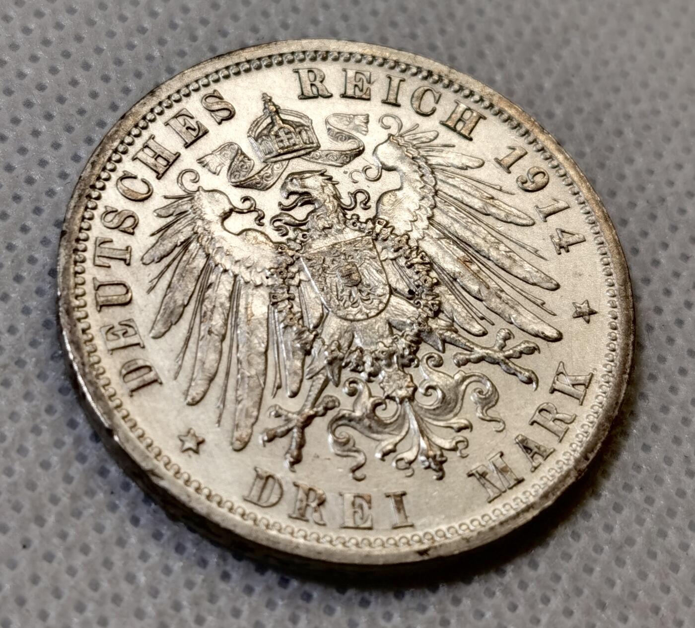 甄臻铺-世界币章拍卖（第44期）精品场拍品征集中，送拍享返佣金等优惠多多