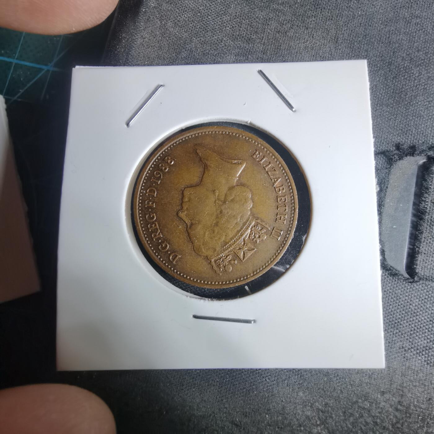 沼泽如烟--第939场 英国1988年2便士