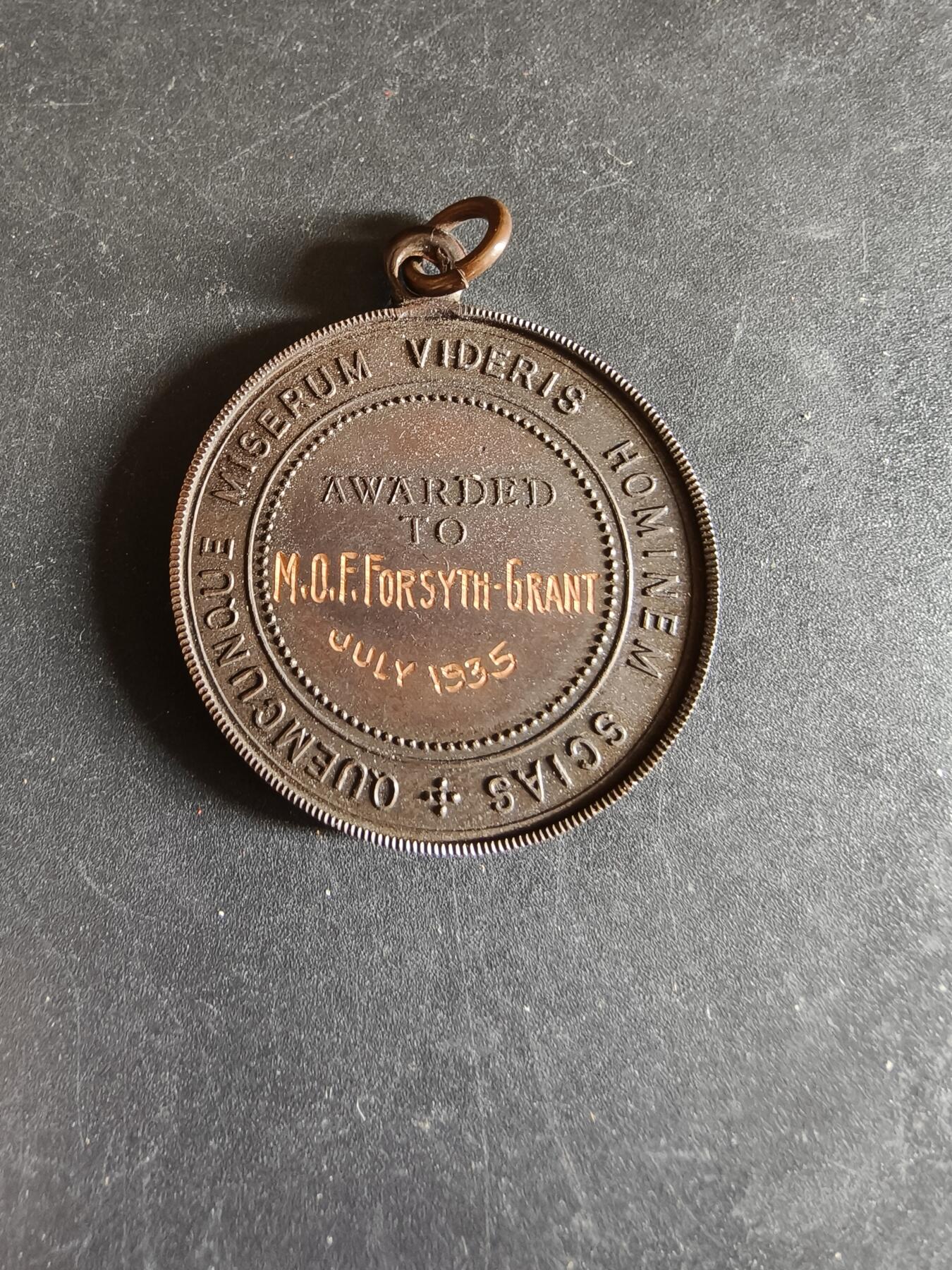 老王徽章第170期 英国铜级拯救生命协会奖章    1935年实发     原盒