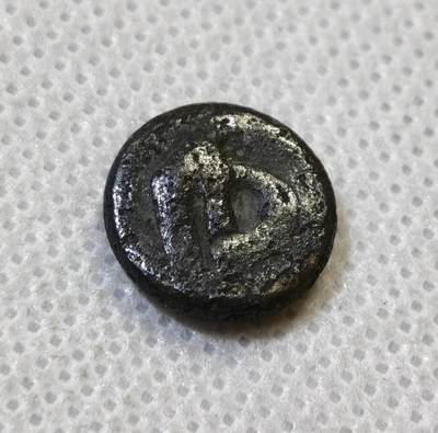 甄臻铺-世界币章拍卖（第44期）精品场拍品征集中，送拍享返佣金等优惠多多 海上丝绸之路货币 三佛齐王国打制银币 2.3克 檀香花图案，细节见图