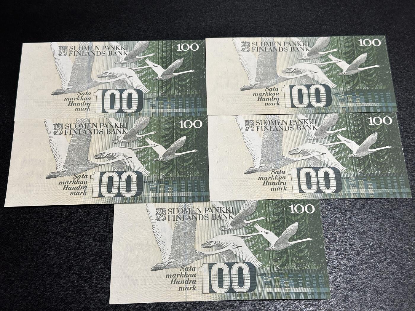 《外钞收藏家》第五百九十五期（优品场）（本平台长期征集拍品、欢迎藏友们联系合作） 芬兰100克朗 五张五个签名一起 2张全新 3张AU