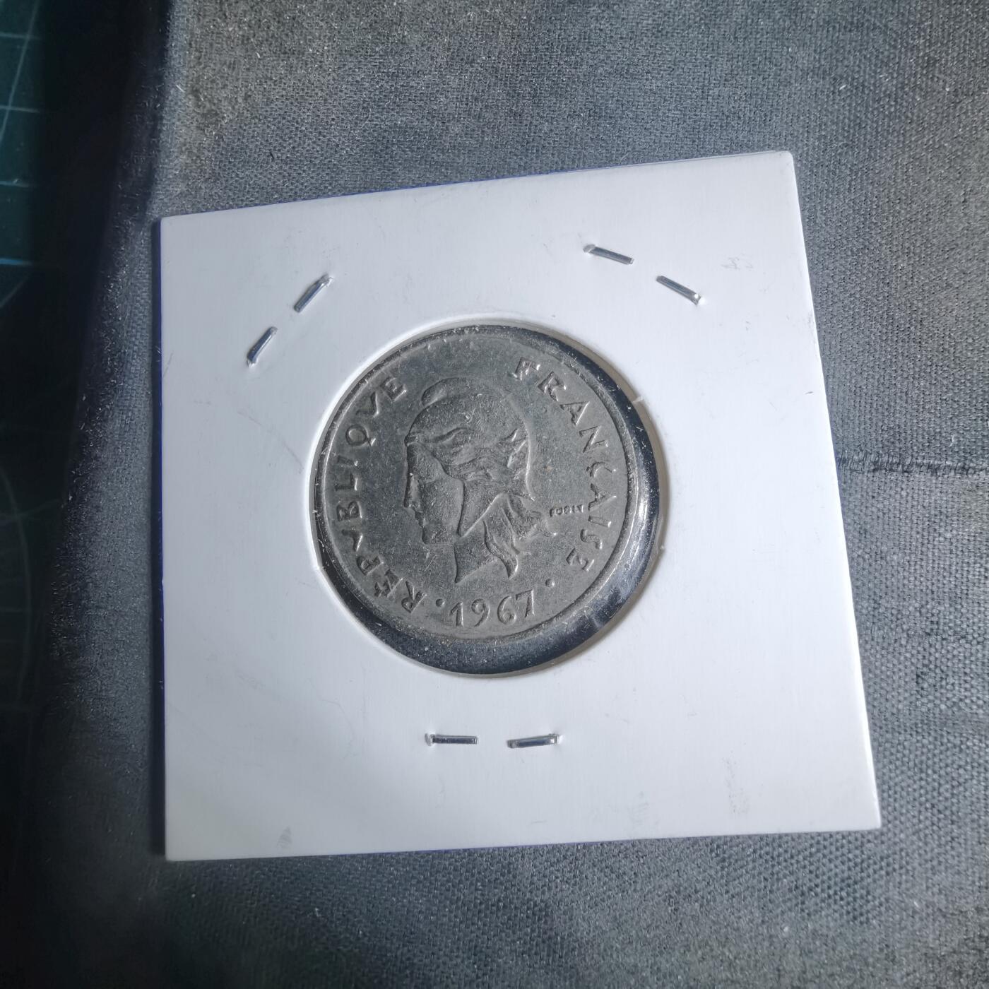 沼泽如烟--第939场 法属波利尼西亚1967年10法郎