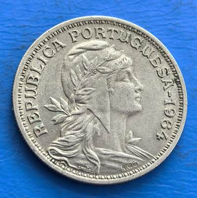 外国优质老铜币高银银币，周六九点倒数截拍，满百包邮，持续收拍 - 葡萄牙1964年50分，正面是头戴花环的共和象征头像，背饰葡萄牙国徽与花环，设计融合文化符号，见证葡萄牙货币历史