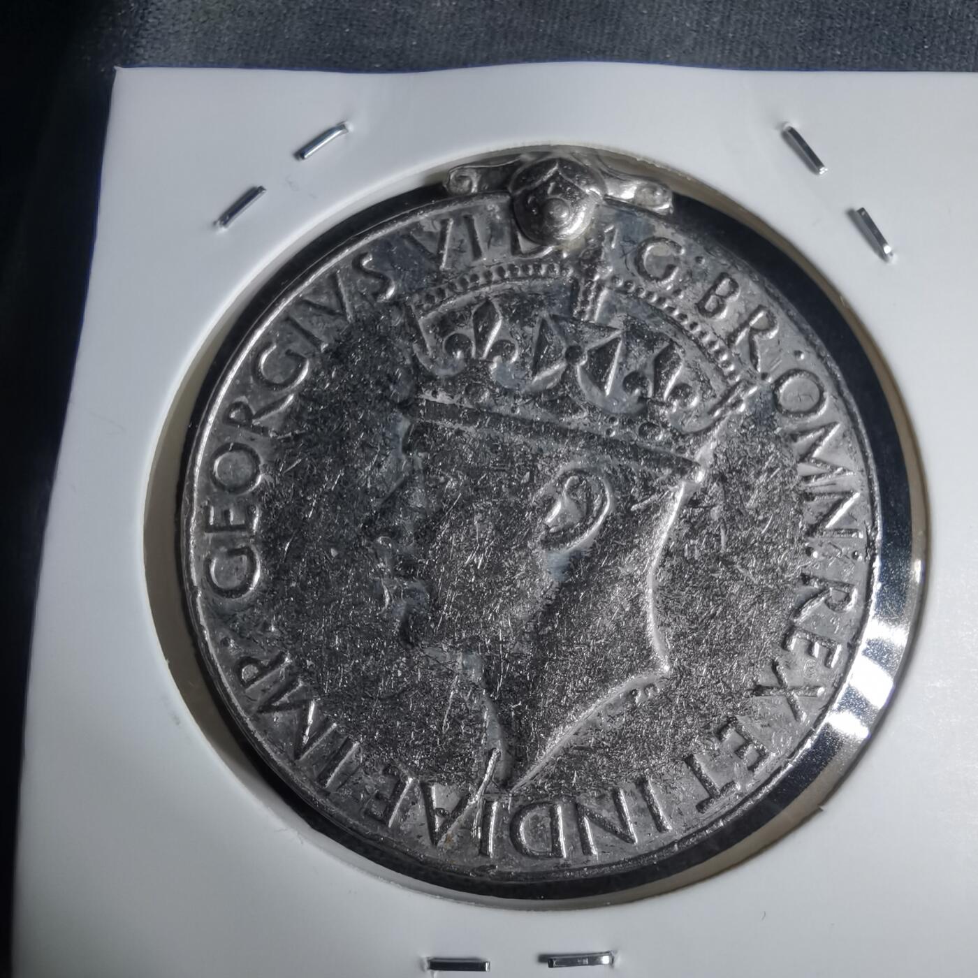 沼泽如烟--第939场 英国1945年二战纪念章