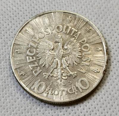 甄臻铺-世界币章拍卖（第44期）精品场拍品征集中，送拍享返佣金等优惠多多 UNC品相波兰1935毕苏斯基10兹罗提银币，波兰系列好品本就少见，这个品种更是名誉品种之一，细节见图