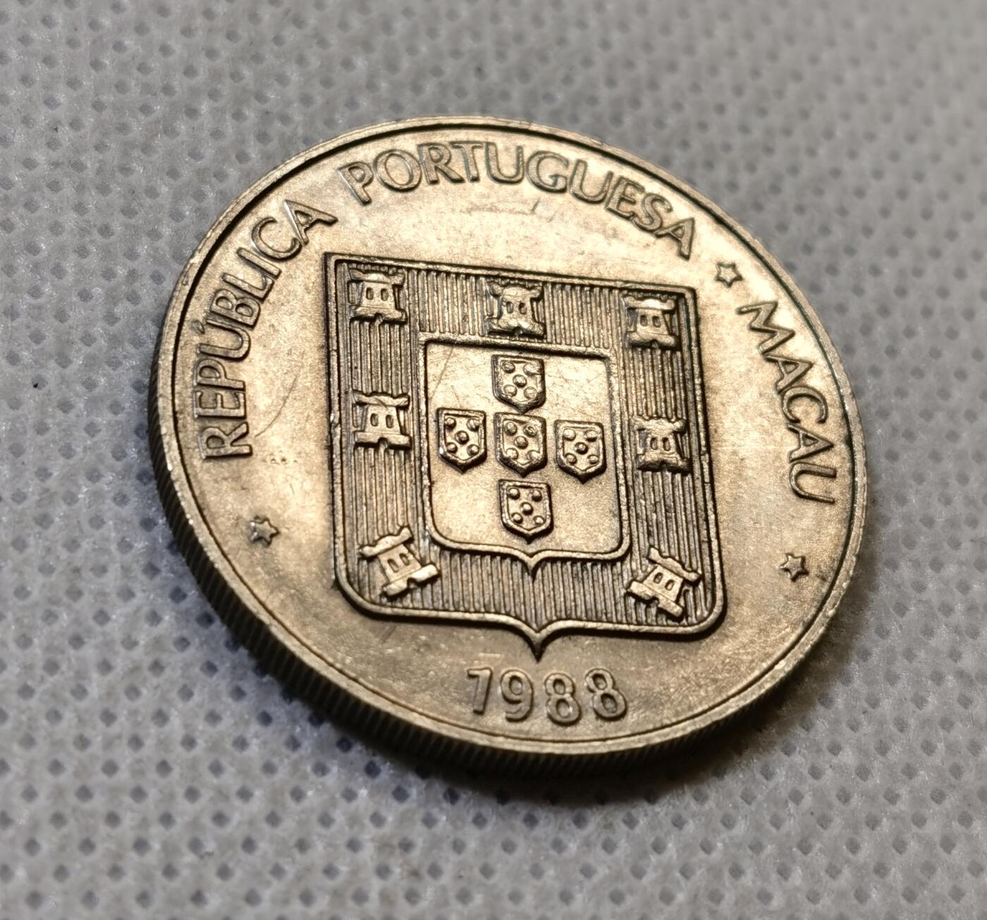 甄臻铺-世界币章拍卖（第44期）精品场拍品征集中，送拍享返佣金等优惠多多