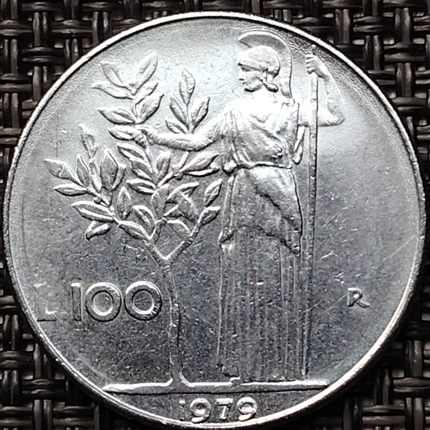 布加迪🐬～世界钱币(上海)🌾第 265 期 /  各国套币和散币 意大利🇮🇹 1977年 100里拉 ～L～C18