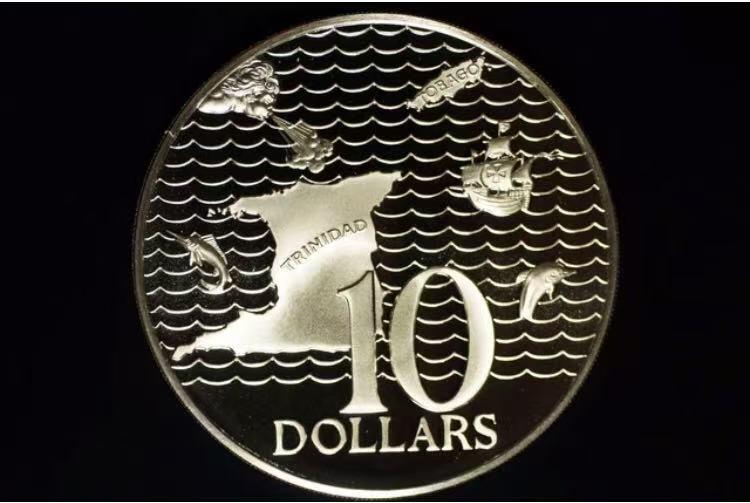 ❤️【币观天下】❤️ 第335期钱币拍卖- 2025.12.19周五晚上6点半场-长期征集拍品 1974 年特立尼达和多巴哥大号纯银精铸 10 美元地图/船/海豚/剑鱼 原盒包装