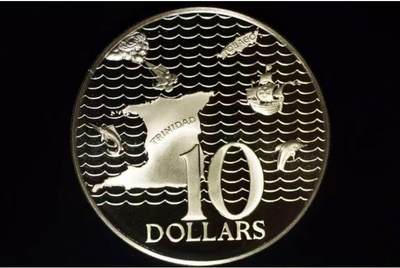 ❤️【币观天下】❤️ 第335期钱币拍卖- 2025.12.19周五晚上6点半场-长期征集拍品 - 1974 年特立尼达和多巴哥大号纯银精铸 10 美元地图/船/海豚/剑鱼 原盒包装