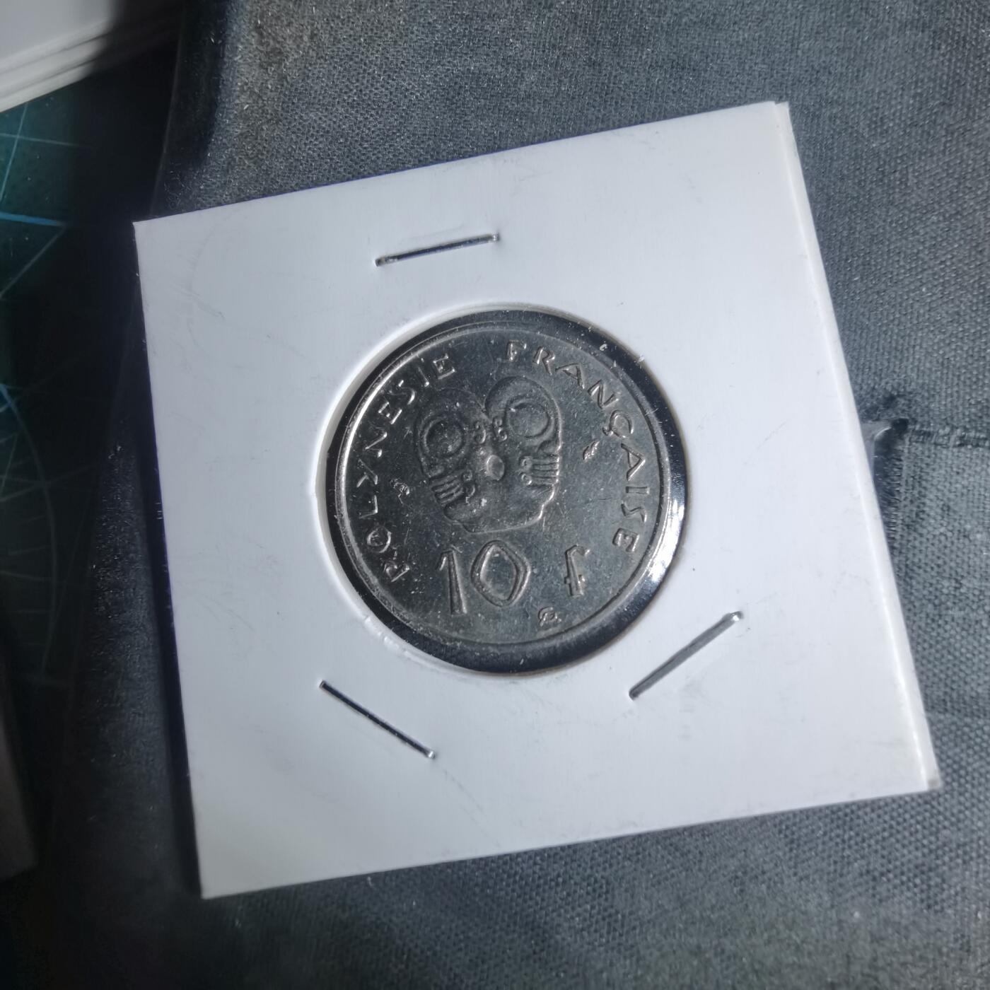 沼泽如烟--第939场 法属波利尼西亚1983年10法郎