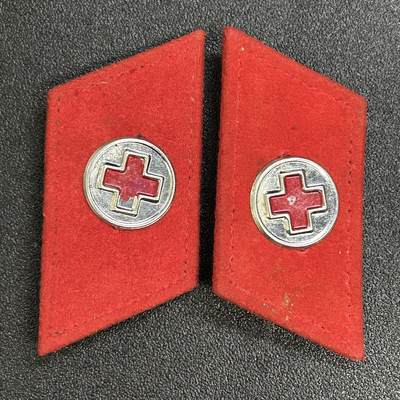 西秦中古拍卖第六十九期 - 越南人民军军医领章 早期版