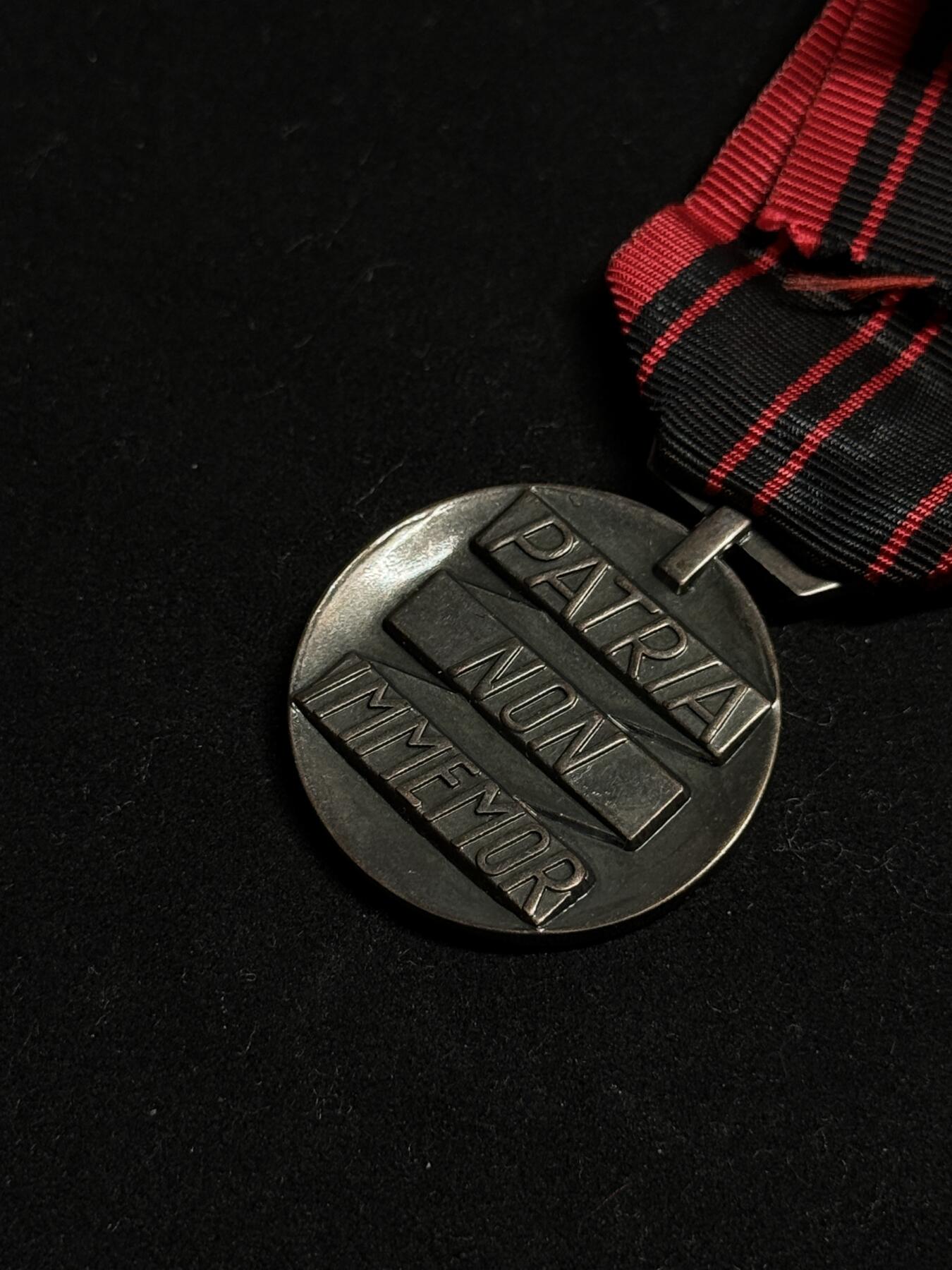 欢庆元旦！戎马世界章牌大赏第109期元旦大拍 法国二战抵抗奖章