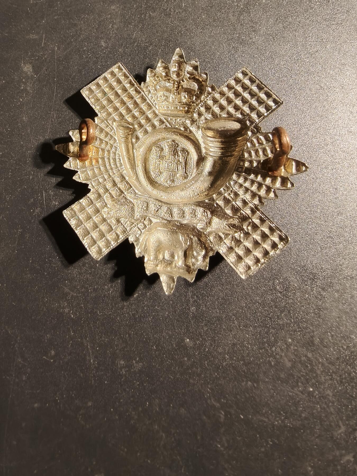 老王徽章第170期 英国高地轻步兵团帽徽     一战时期