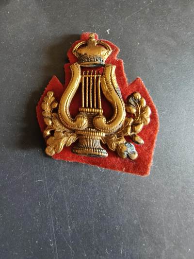 老王徽章第170期 - 英国皇家军乐团帽徽    一战时期