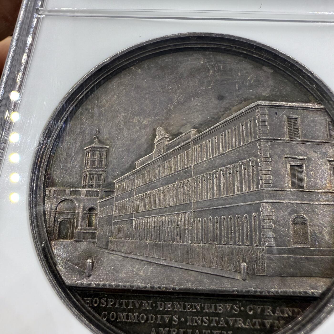 「木头集藏」“冬至雅藏”——章牌精品专场！ 1866年梵蒂冈教皇庇护九世“精神病诊所扩建”纪念银章，MS 61，较少见教皇银章。