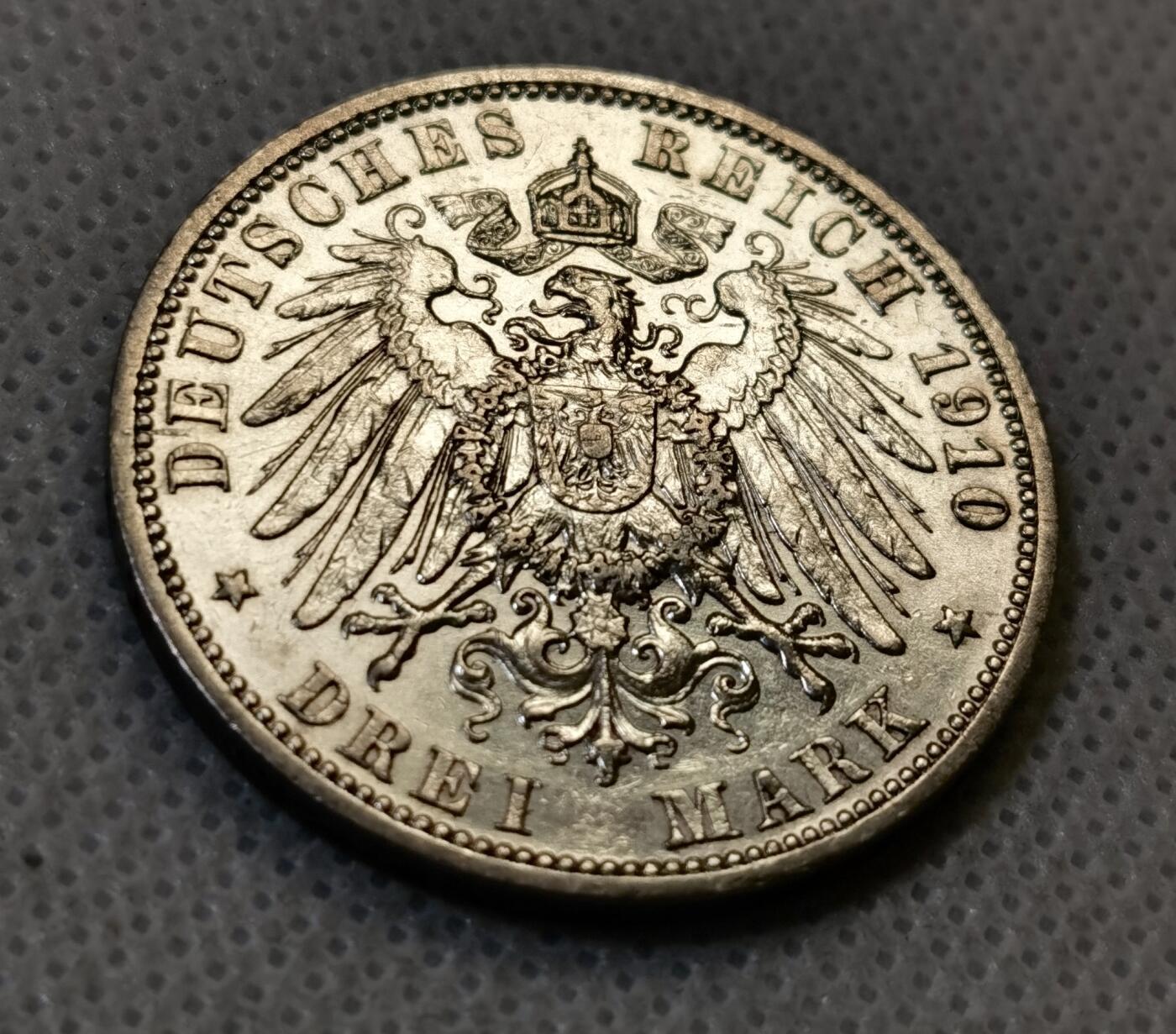 甄臻铺-世界币章拍卖（第44期）精品场拍品征集中，送拍享返佣金等优惠多多