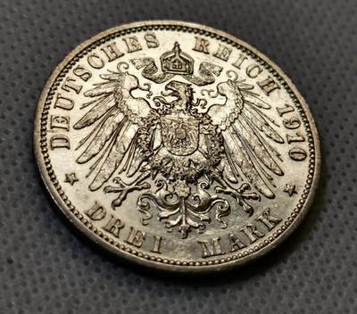 甄臻铺-世界币章拍卖（第44期）精品场拍品征集中，送拍享返佣金等优惠多多 德国普鲁士1910年3马克银币 16.6克 含银90% 纯银价210，细节见图