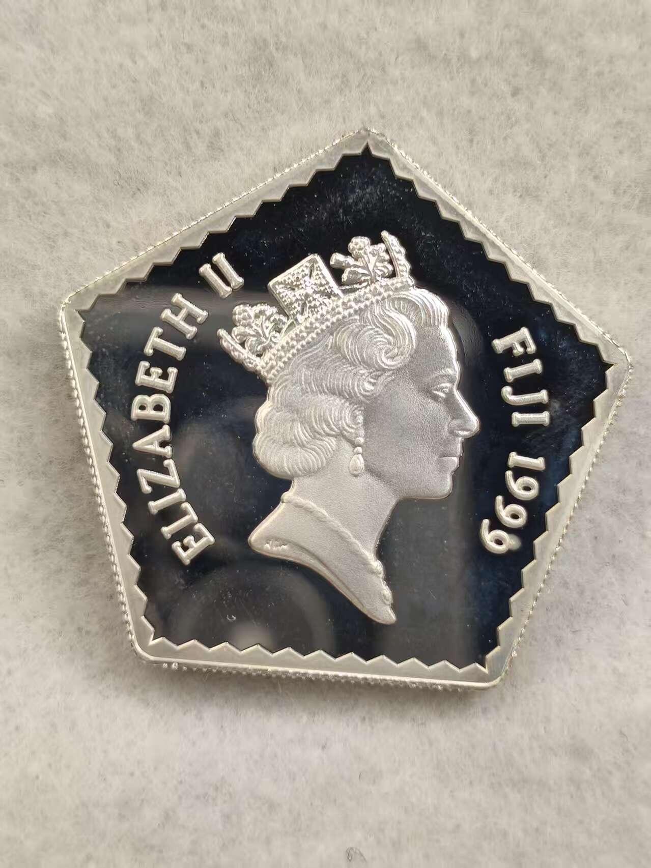 G&W世界散币，银币处理专场（第39场） 斐济1999年5元  银币 千禧年