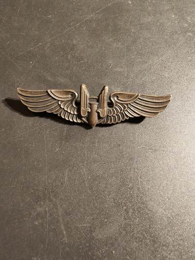 老王徽章第170期 - 美国二战陆军航空兵投弹手技能章     2英寸    925银     名厂Balfour