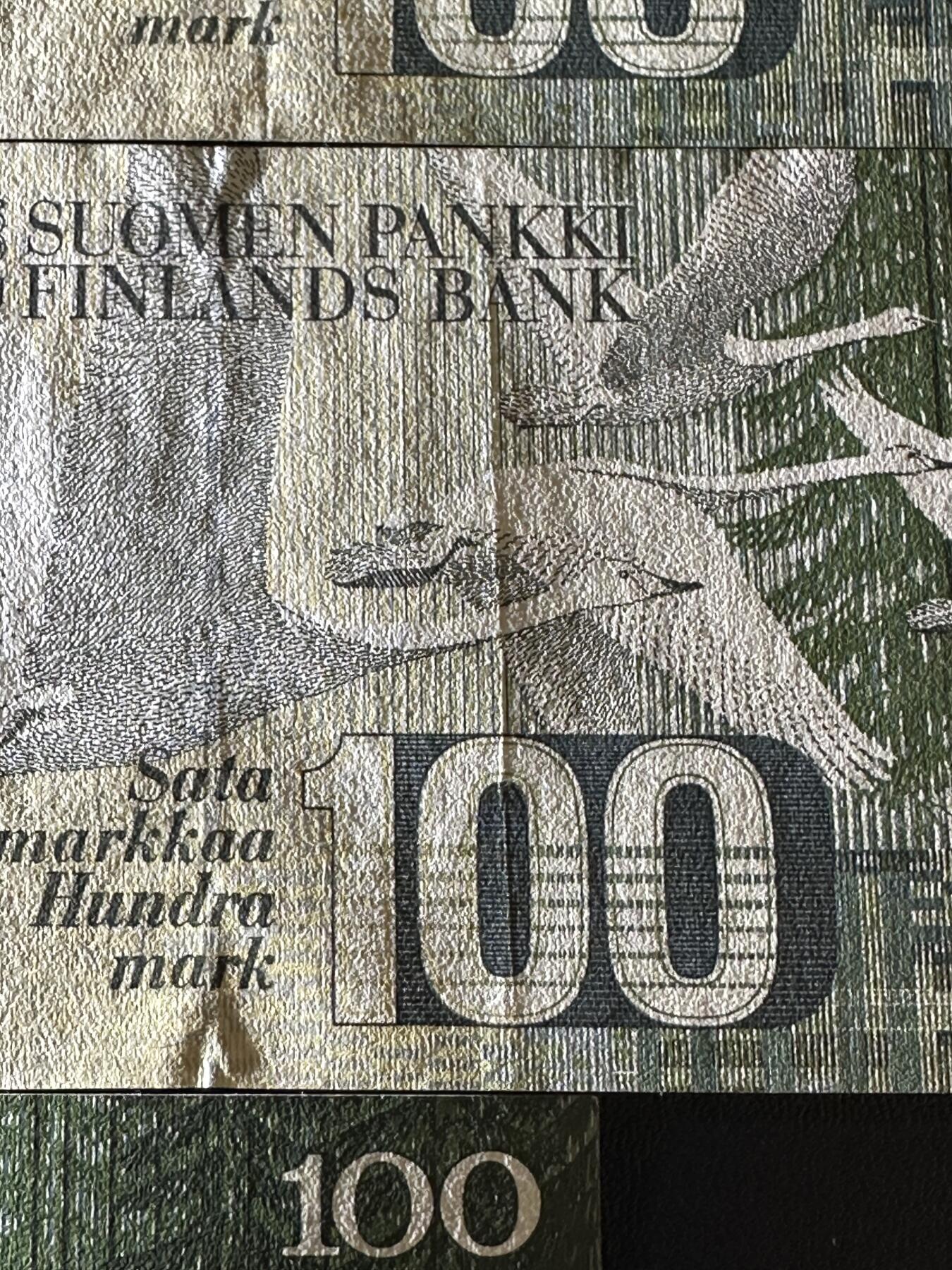 《外钞收藏家》第五百九十五期（优品场）（本平台长期征集拍品、欢迎藏友们联系合作） 芬兰100克朗 五张五个签名一起 2张全新 3张AU