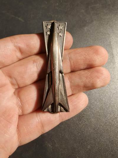 老王徽章第170期 - 美国导弹操作手技能章    2.5英寸   925银    24.6g     梅耶厂