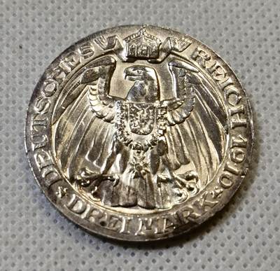 甄臻铺-世界币章拍卖（第44期）精品场拍品征集中，送拍享返佣金等优惠多多 UNC品相德国1910柏林大学建校百年纪念银币，帝国马克的经典品种，比较少见，好品难得，细节见图