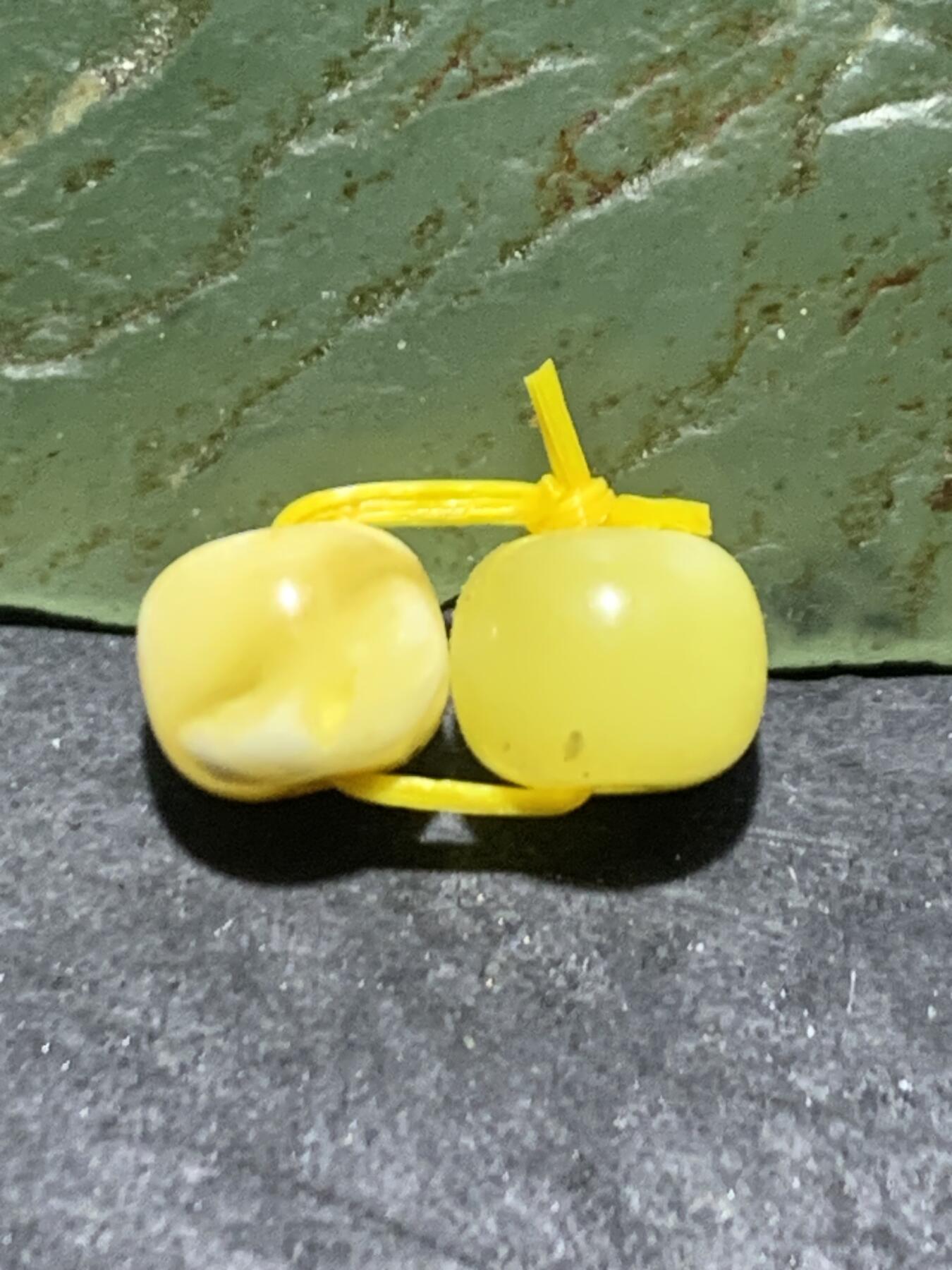 天然俄料原矿蜜蜡小尺寸老形桶珠腰珠两颗