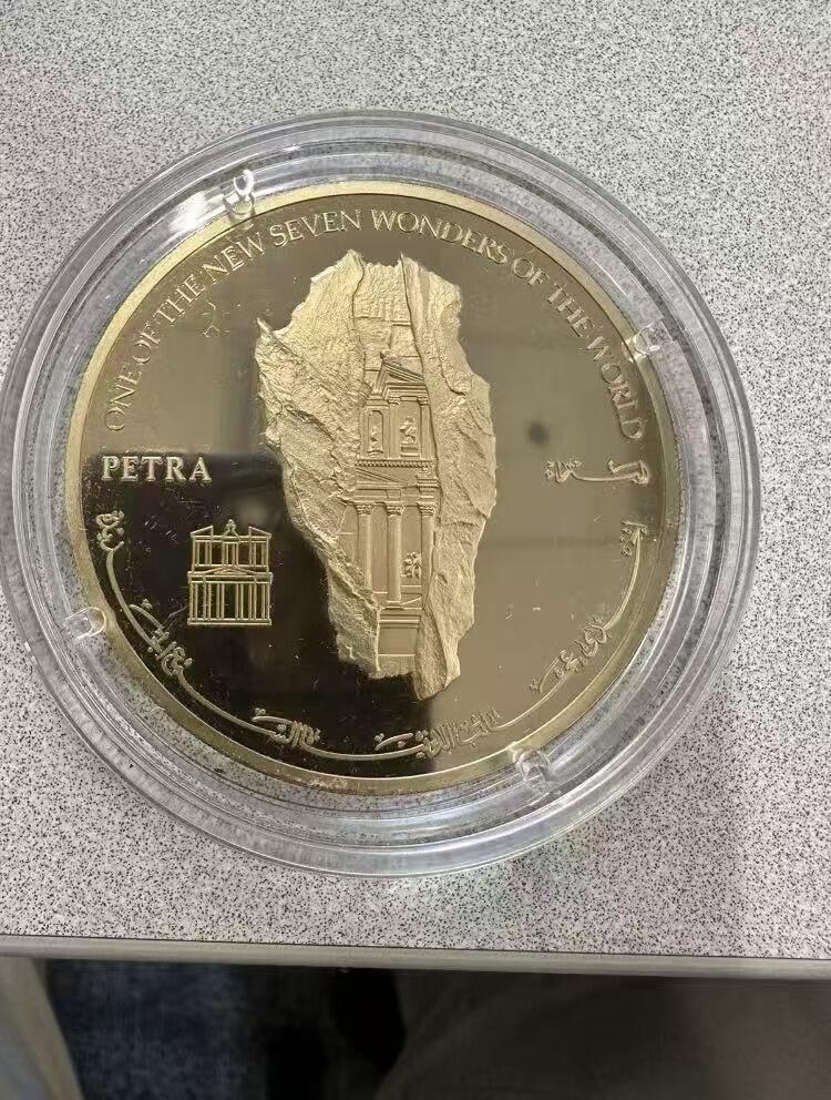 ❤️【币观天下】❤️ 第335期钱币拍卖- 2025.12.19周五晚上6点半场-长期征集拍品 约旦2007年 纪念佩特拉为世界新七大奇迹之一的超大（120克）精制铜币